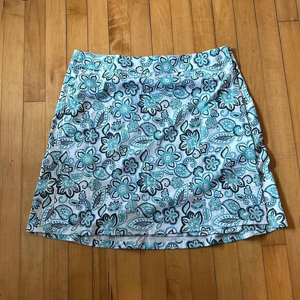 NWT Ripskirt Size L Seaglass Florals Print